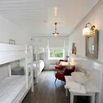 Tonsberg Vandrerhjem Albergue *