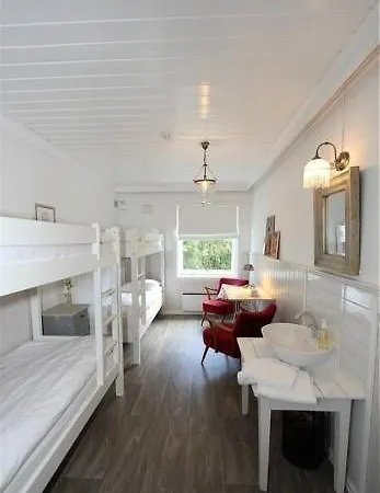Vandrerhjem Hostel *